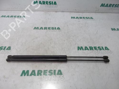 Used Tailgate lift support PEUGEOT 5008 (0U_, 0E_) 1.6 16V (156 hp) 31521314