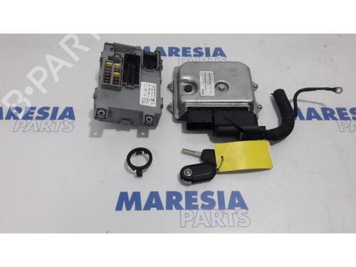 Used Engine control unit (ECU) FIAT DOBLO Cargo (263_) 1.3 D Multijet (90 hp) 31477556