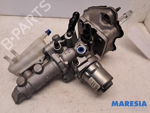 Used Brake master cylinder RENAULT ZOE Hatchback Van (BFM_) Electric (BFME) (92 hp) 31529110