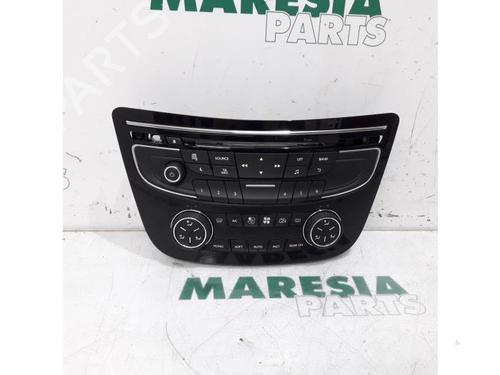 Used Climate control PEUGEOT 508 I (8D_) 2.0 HDi Hybrid4 AWC (163 hp) 31448901