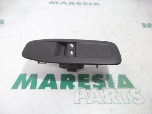 Used Switch PEUGEOT 208 I (CA_, CC_) 1.0 VTi (68 hp) 31469318