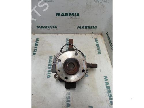 left-front-steering-knuckle-renault-clio-iii-br01-cr01-2005-2006-2007-2008-2009-2010-2011-2012-2013-2014-31388890 main image