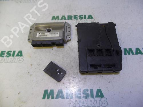 Used Engine control unit (ECU) RENAULT GRAND SCÉNIC II (JM0/1_) 2.0 (135 hp) 31393987