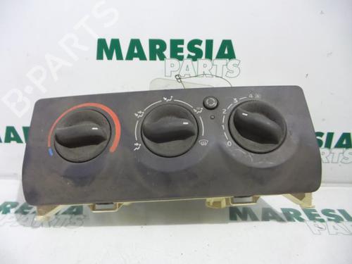 Used Climate control RENAULT CLIO II (BB_, CB_) 1.4 16V (B/CB0P, BB13) (98 hp) 31477238