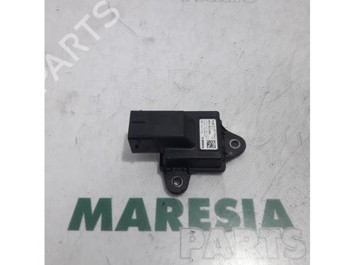 Used Electronic sensor PEUGEOT 308 SW II (LC_, LJ_, LR_, LX_, L4_) 1.6 BlueHDi 120 (120 hp) 31523075