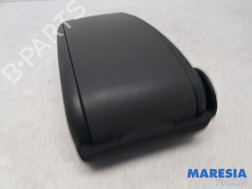 Armrest / Center console ALFA ROMEO GIULIETTA (940_) 1.4 TB (940FXB1A, 940FXB11) | BP31404077I20