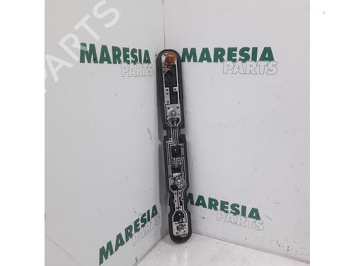 Venstre baglygte RENAULT MASTER III Van (FV) 2.3 dCi 125 FWD (FV0C, FV0D, FV0G, FV0H, FV0J, FV0K,... (125 hp) 31470330