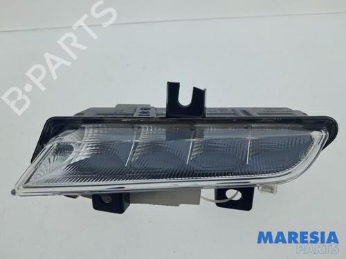 Used Right daytime light Right daytime light RENAULT CAPTUR I (J5_, H5_) 1.2 TCe 120 (118 hp) 39725990 39725990