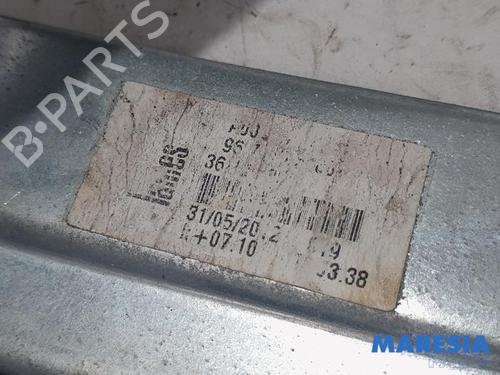 Front right window mechanism PEUGEOT 208 I (CA_, CC_) 1.4 VTi | BP31443589C23 