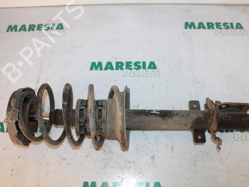 Used Right front shock absorber RENAULT SCÉNIC I MPV (JA0/1_, FA0_) 1.9 dCi RX4 (102 hp) 31497396