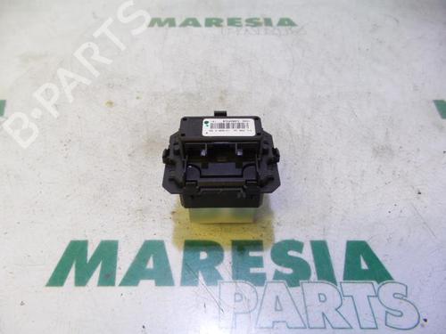electronic-sensor-renault-megane-iii-hatchback-bz01_-b3_-2008-31426001 main image