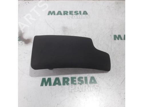 Armlene RENAULT MEGANE III Hatchback (BZ0/1_, B3_) 1.6 16V (BZ0H) (101 hp) 31530887