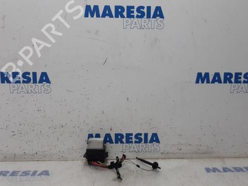 Used Electronic sensor RENAULT MEGANE III Hatchback (BZ0/1_, B3_) 1.4 TCe (BZ0F, BZ1V) (131 hp) 31483785