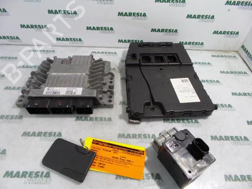 Used Engine control unit (ECU) RENAULT MEGANE II Estate (KM0/1_) 1.5 dCi (KM16) (103 hp) 31409541