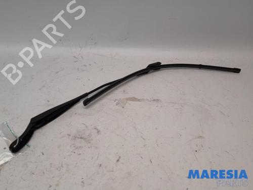 Used Front windshield wiper arm PEUGEOT 208 I (CA_, CC_) 1.2 VTI 82 (82 hp) 31516232