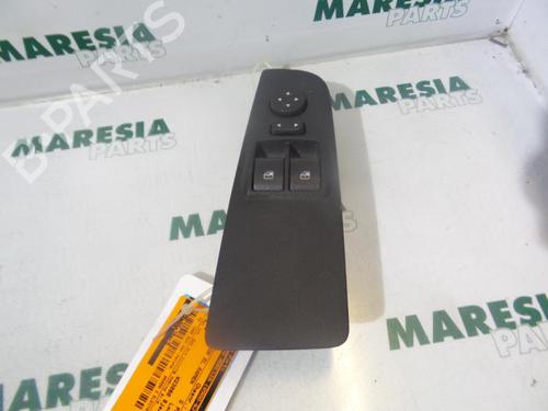 switch-fiat-grande-punto-199_-2005-31403214 main image