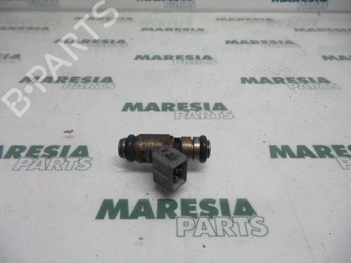 injector-renault-scenic-i-mpv-ja01_-fa0_-1999-2000-2001-2002-2003-2004-2005-2006-2007-2008-2009-2010-31396915 main image