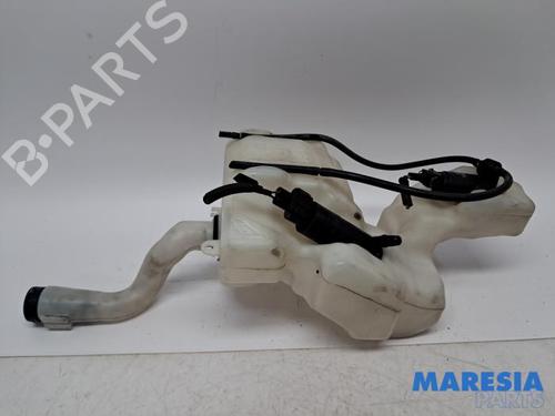 Used Windscreen washer tank Windscreen washer tank 38489240 38489240