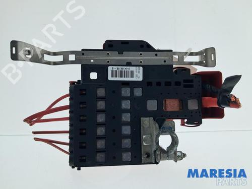 Fuse box RENAULT ZOE Hatchback Van (BFM_) Electric (BFME) | BP38758728E1 - Image 2