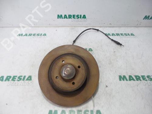 Used Left rear steering knuckle Left rear steering knuckle RENAULT MEGANE Scenic (JA0/1_) 1.6 16V (JA0B, JA04, JA11, JA00) (107 hp) 31468380 31468380