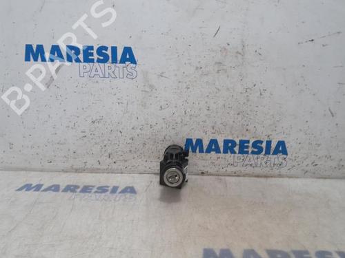 Used Ignition barrel FIAT 500 (312_) 0.9 (312AXG1A, 312.AXG11) (86 hp) 31496371