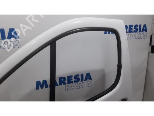 Left front door RENAULT TRAFIC II Van (FL) 2.0 dCi 115 (FL01, FL0U, FL00, FL0H, FL0M) | BP31444170C2
