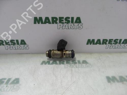 Used Injector FIAT PANDA (141_) 1100 (54 hp) 31399062