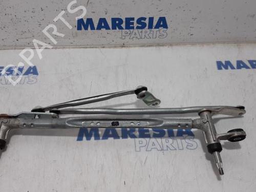 Used Front wipers mechanism FIAT PANDA (312_, 319_) 0.9 (312PXG1A) (86 hp) 31446122