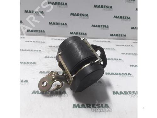 Used Front right seatbelt RENAULT LAGUNA II Grandtour (KG0/1_) 3.0 V6 24V (KG0D, KG01) (207 hp) 31402305
