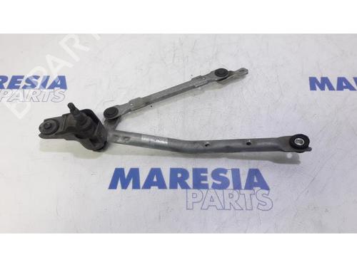 Used Front wipers mechanism PEUGEOT 107 (PM_, PN_) 1.0 (68 hp) 31409620