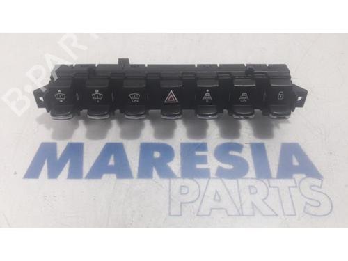 Used Switch PEUGEOT 3008 I MPV (0U_) 1.6 THP (150 hp) 31397803
