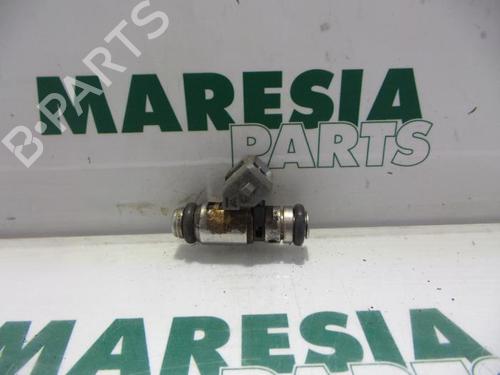 injector-renault-scenic-i-mpv-ja01_-fa0_-1999-2000-2001-2002-2003-2004-2005-2006-2007-2008-2009-2010-31421313 main image