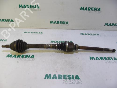 Used Right front driveshaft PEUGEOT 5008 (0U_, 0E_) 1.6 16V (120 hp) 31434956