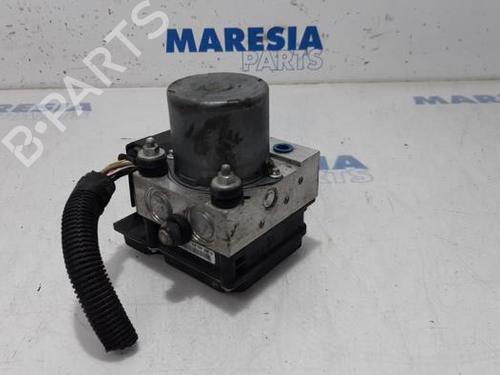 Used ABS pump CITROËN DS5 2.0 HDi 165 (163 hp) 31503511