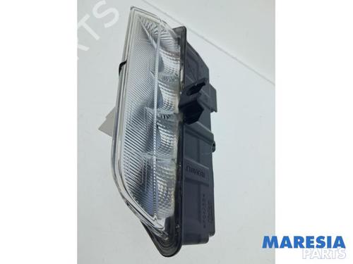 Used Right daytime light Right daytime light 38090636 38090636