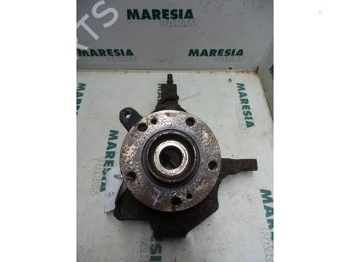 Used Left front steering knuckle RENAULT LAGUNA II (BG0/1_) 1.9 dCi (BG08, BG0G) (120 hp) 31409912