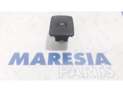 Used Switch RENAULT KANGOO / GRAND KANGOO II (KW0/1_) 1.2 TCe 115 (KW02, KW14) (115 hp) 31384334