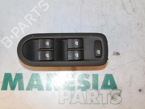 Used Switch RENAULT SCÉNIC II (JM0/1_) 1.6 (JM0C, JM0J, JM1B) (113 hp) 31437343