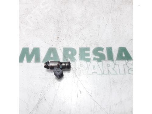 injector-renault-scenic-i-mpv-ja01_-fa0_-1999-2000-2001-2002-2003-2004-2005-2006-2007-2008-2009-2010-31446464 main image