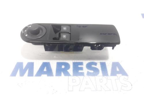 Used Switch RENAULT CLIO IV Grandtour (KH_) 0.9 TCe 90 (90 hp) 31400616