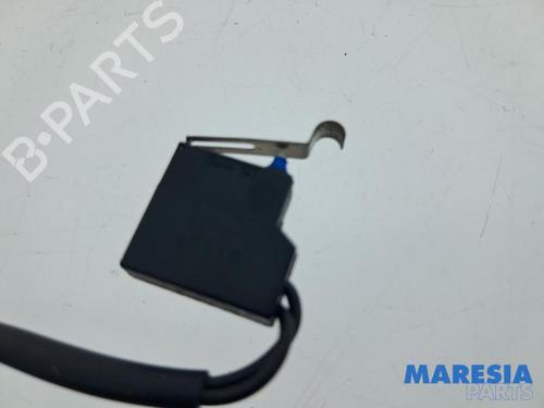 Electronic sensor PEUGEOT 308 CC (4B_) 1.6 16V | BP38105642M84 - Image 3