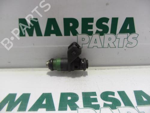 Used Injector RENAULT ESPACE III (JE0_) 2.0 (JE0A) (114 hp) 31385930