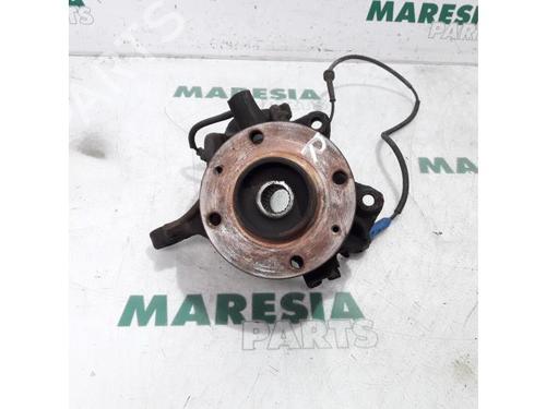 Used Right front steering knuckle CITROËN C3 II (SC_) 1.6 HDi (92 hp) 31463530