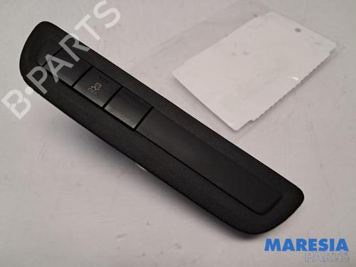 switch-peugeot-208-i-ca_-cc_-2012-2013-2014-2015-2016-2017-2018-2019-2020-2021-31507072 main image