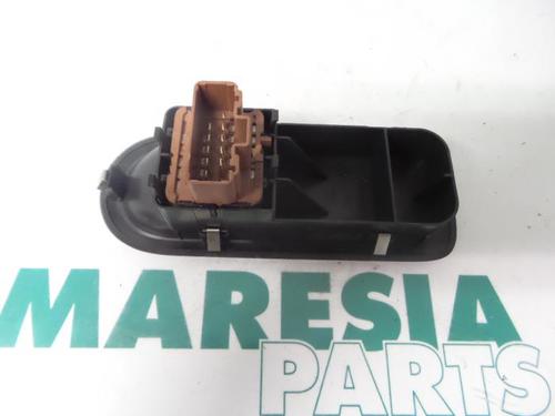 Switch RENAULT CLIO III (BR0/1, CR0/1) 1.6 16V GT (BR10, CR10) | BP31515637I30