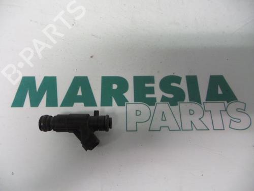 Used Injector FIAT STILO (192_) 1.2 16V (192_XA1B) (80 hp) 31459669
