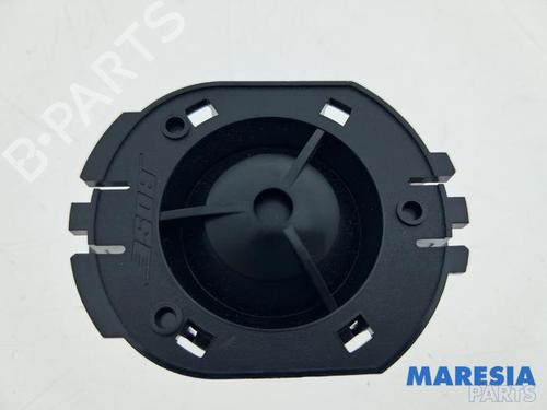 Used Speaker Speaker RENAULT CAPTUR II (HF_) TCe 160 (HFN1) (158 hp) 39932810 39932810