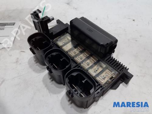 Used Fuse box PEUGEOT EXPERT Van (VF3A_, VF3U_, VF3X_) 2.0 HDi 120 (120 hp) 31395181