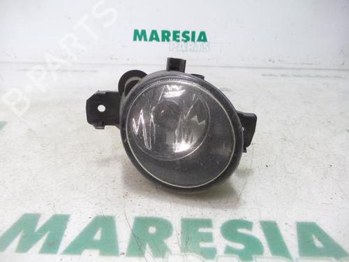 left-front-fog-light-renault-clio-ii-bb_-cb_-1998-1999-2000-2001-2002-2003-2004-2005-2006-2007-2008-2009-2010-2011-2012-2013-2014-2015-2016-31427196 main image