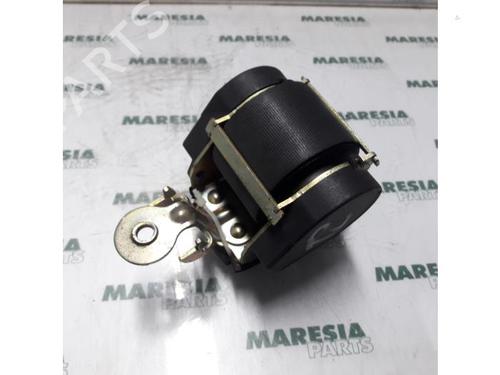 front-right-seatbelt-renault-megane-ii-estate-km01_-2003-2004-2005-2006-2007-2008-2009-2010-2011-2012-31532392 main image